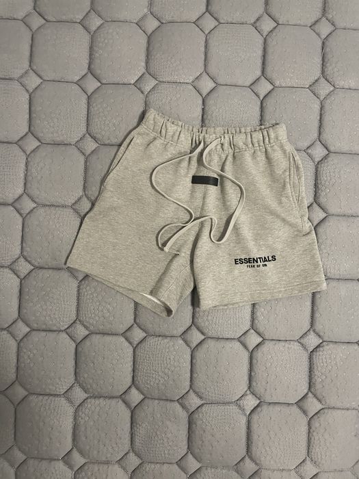 pantaloni essentials
