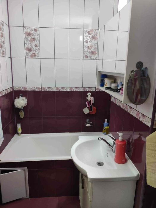 Vând apartament cu o camera