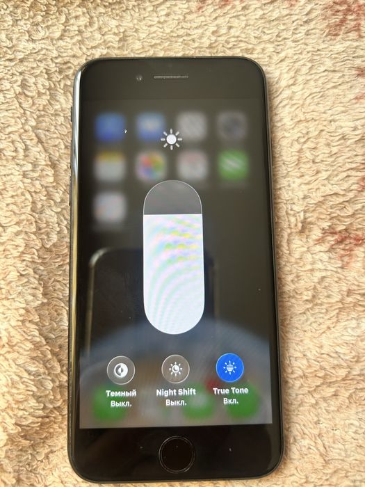 Продам iphone SE 2020 64 gb