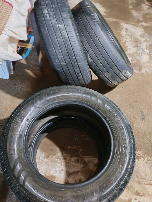 Продам шины б.у. 225/65/17