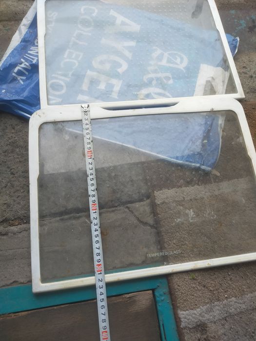 Продам полочки от холодильника