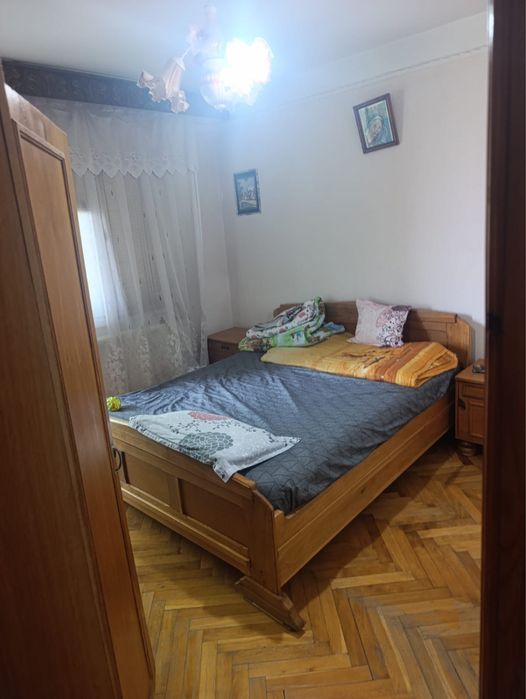 Apartament cu 3 camere zona 2 Stejari