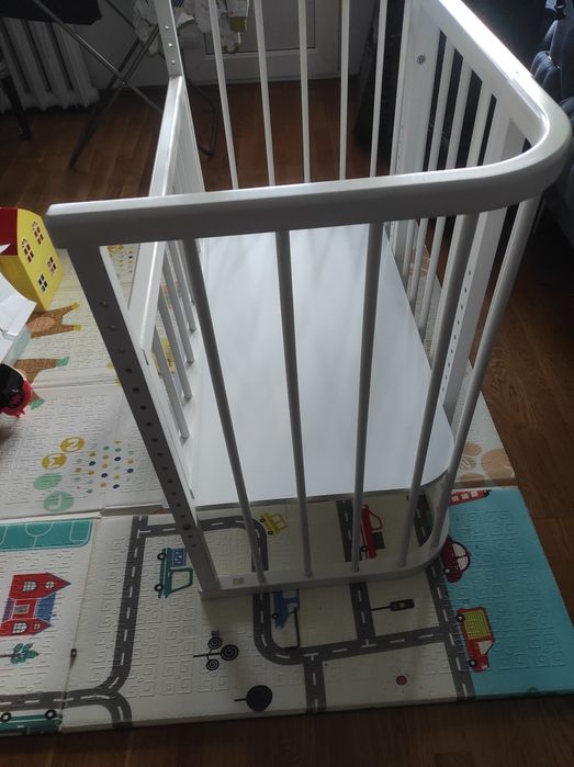 Продам манеж в хорошем состоянии