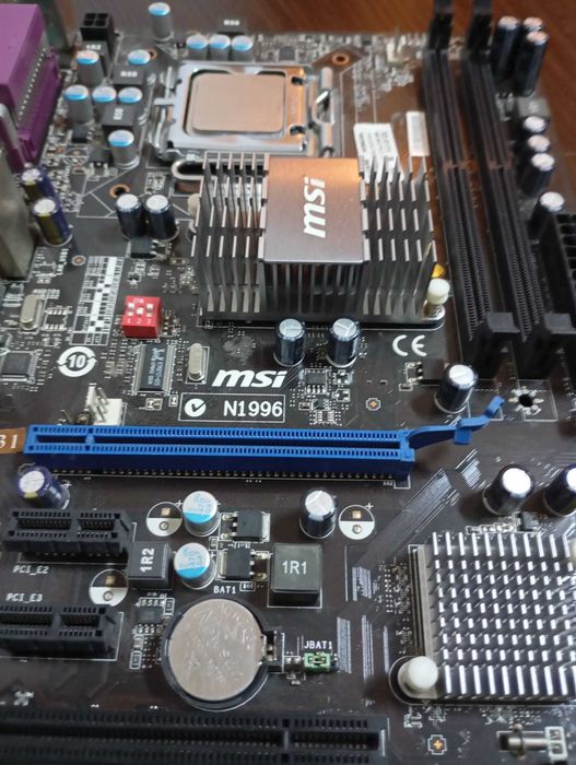 Kit placa de baza MSI P41T-C31 + procesor Intel E5300 Dual Core