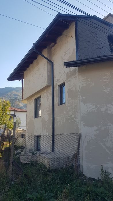 Продава къща в гр.Сапарева баня