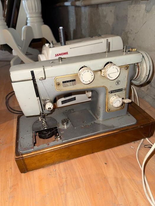 швейная машина - Подольск 142