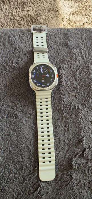 Vand Samsung Watch Ultra, la cutie in stare perfecta de funcționare