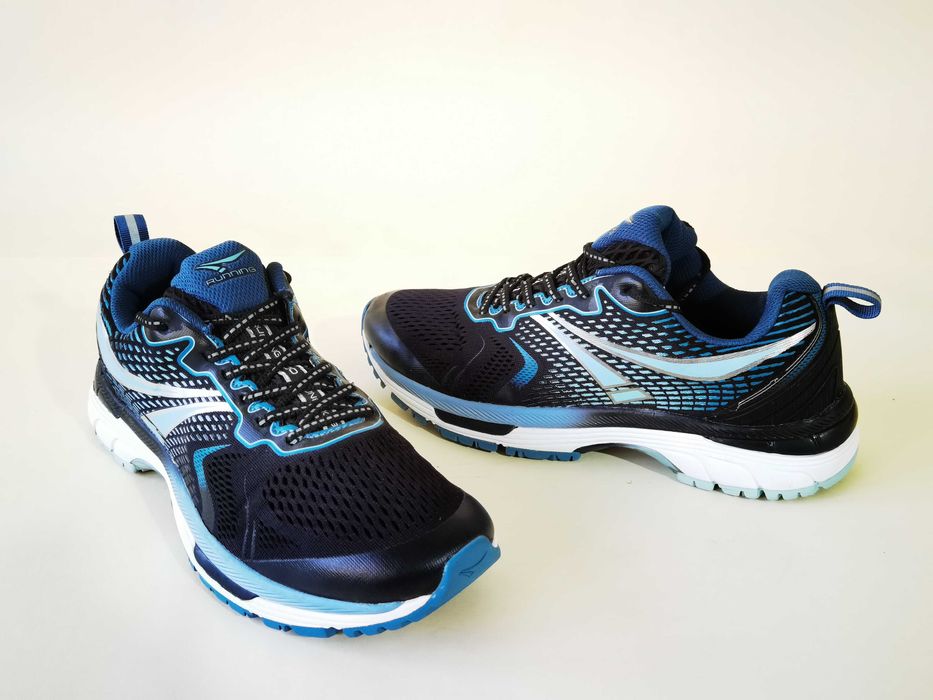 Adidasi alergare 42 43  Ghete munte  maraton INOC - Ger  Ca NOI