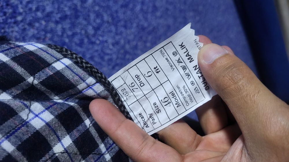 Palto yengi srochi sotiladi