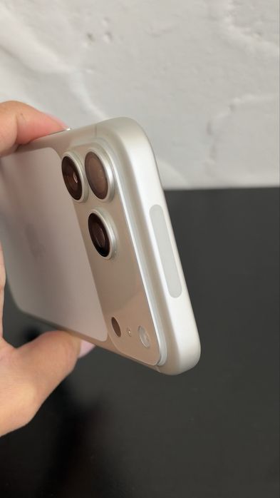 продам Iphone 17 pro Max 1tb