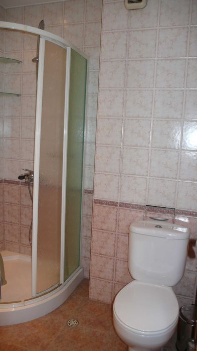 Дава се под наем Тристаен апартамент в София, Зона Б-18 - 119 кв.м за 917.49 € - Снимка #12