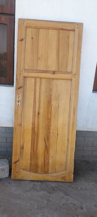 Иккита эшиклар сотилади