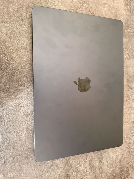 Macbook air m3; 8; 512 gb