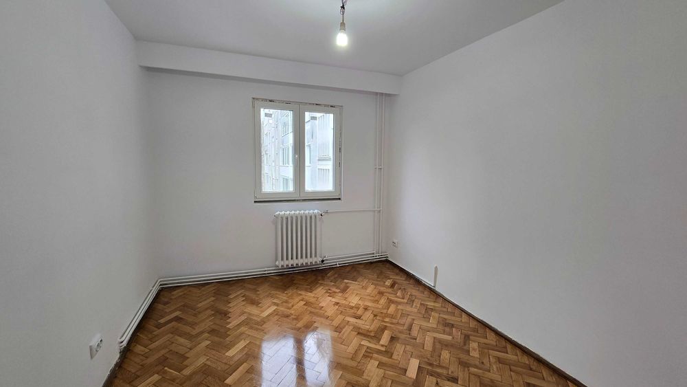 Apartament Semifinisat cu Trei Camere și Balcon, 70m2, Mănăştur, Cluj
