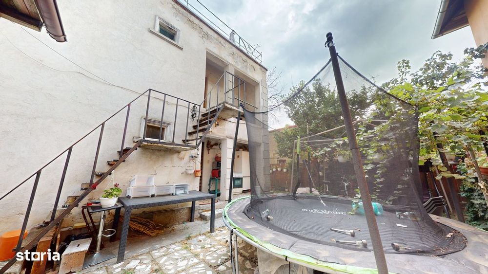 Vila spațioasă 13 camere, 350 mp utili, Dămăroaia,sector 1