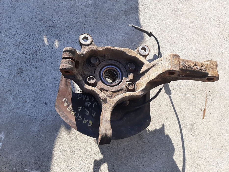 fuzeta dreapta  fata 1.5 dci nissan qashqai j10