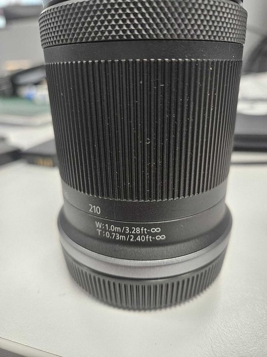 Aparat Foto Mirorless Canon R50 + 24-50mm si 55-210mm