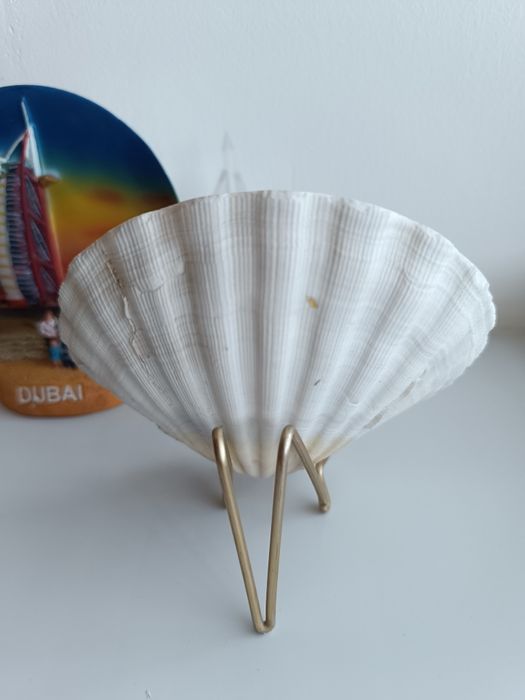 Сувениры разные по 500т