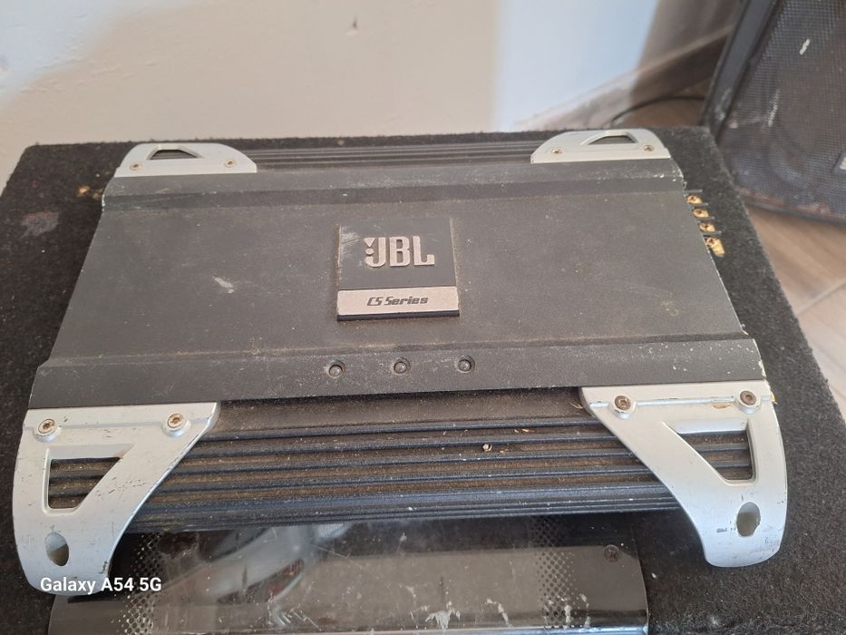 БАС Каса със усилвател