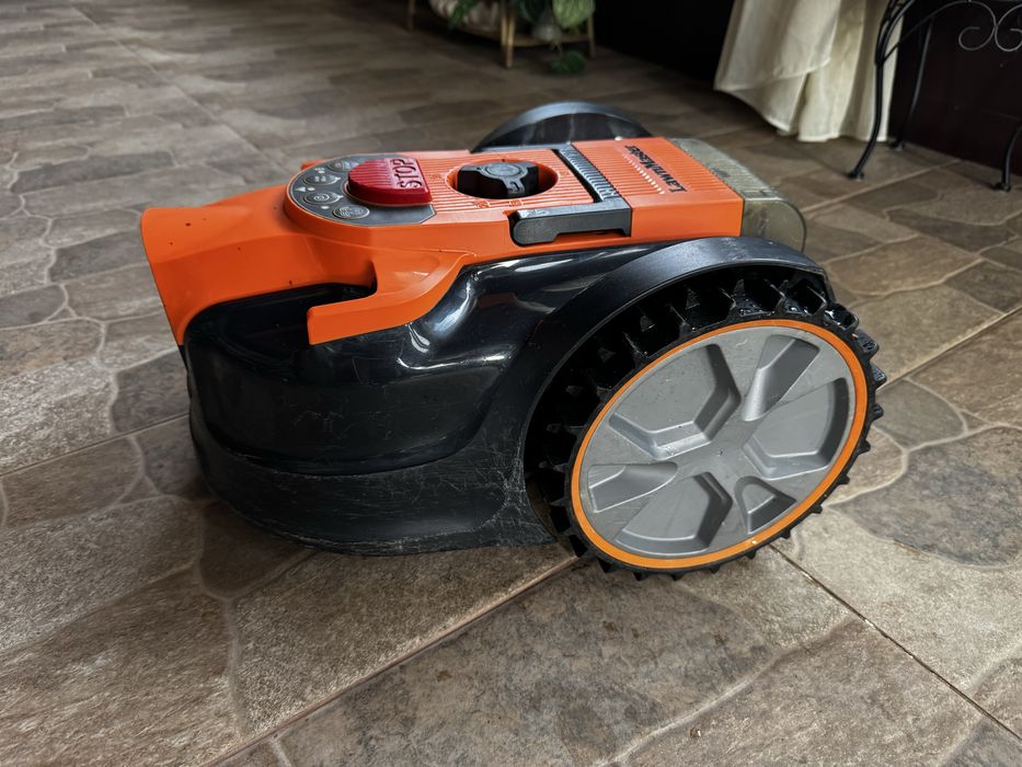 Косачка робот lawnmaster