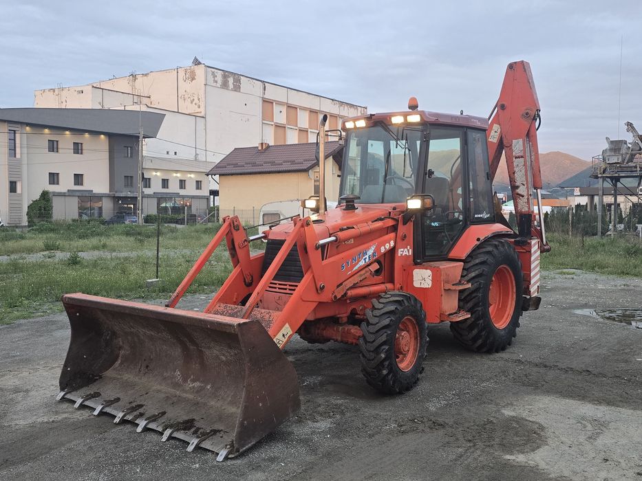 Inchiriez /V â n d! buldoexcavator  fai komatsu variante schimb