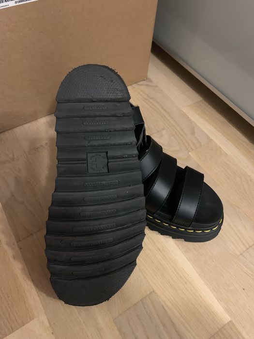 Сандали Dr. Martens естествена кожа