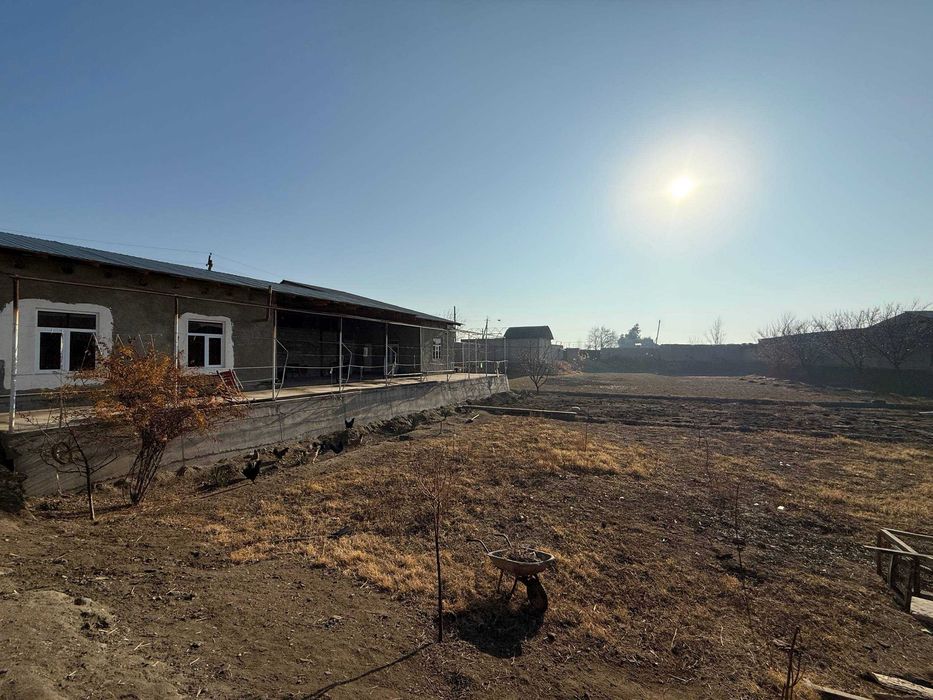 UMUMMIY MAYDONI 35 SOTIQLI hovli  sotiladi #a752