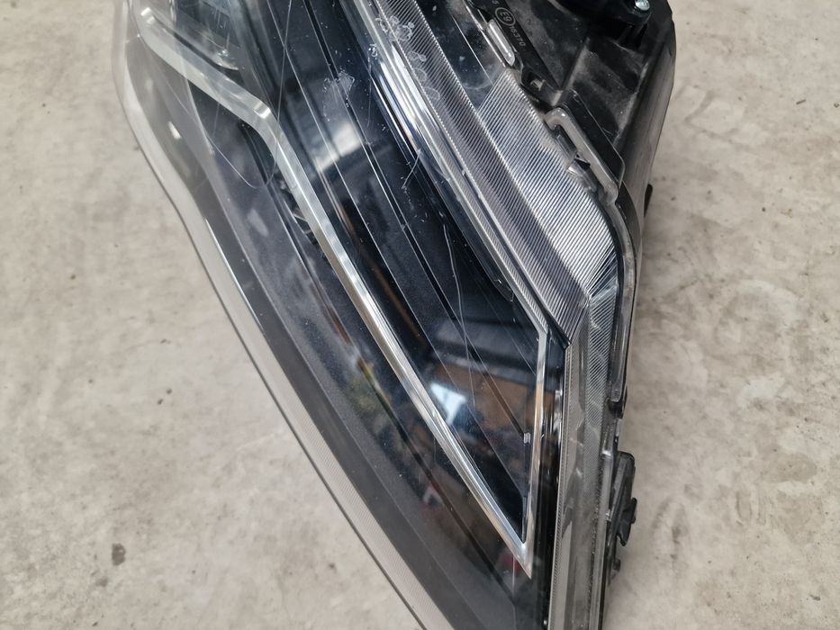 Far dreapta seat leon 2015 , cu led