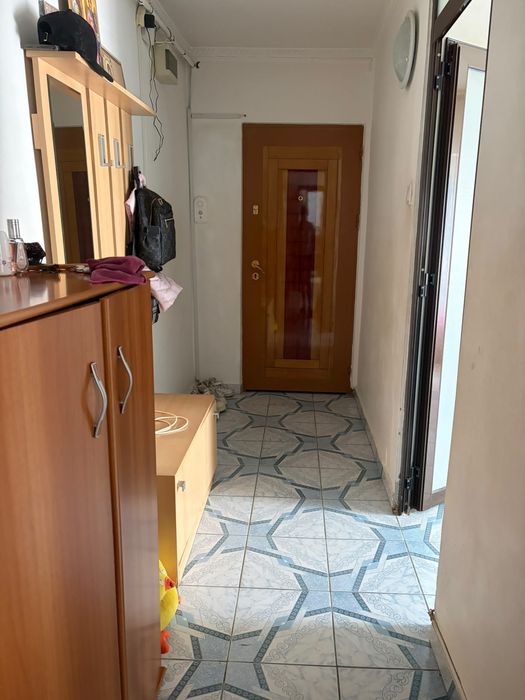 Vand apartament 2 camere semidecomandat zona Prundu  67mp