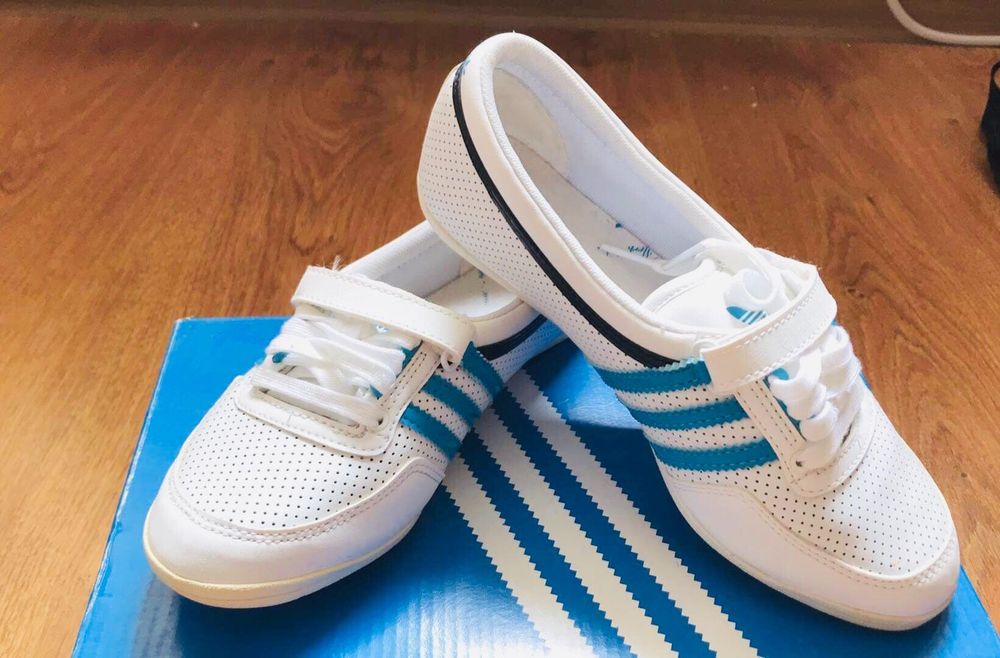 Маратонки Adidas 36 номер