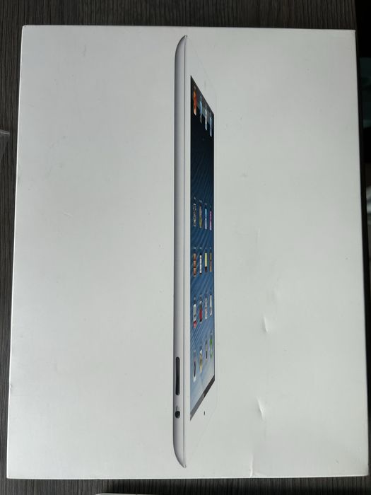 IPad планшет в отличном состоянии в упаковке