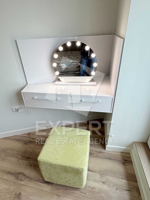 Двустаен апартамент в к.к. Св. Св. Константин и Елена, 67 м², 700 евро