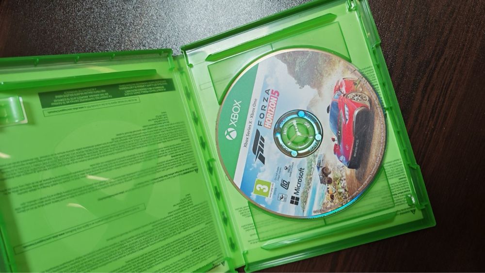 Xbox one x 1tb 4k Forza Horizon 5  джойстик Gta V Mortal kombat