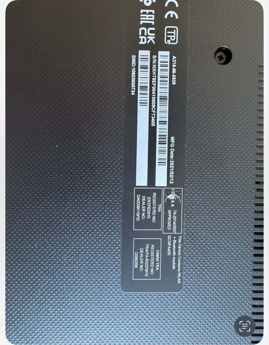 Vând laptop Acer.