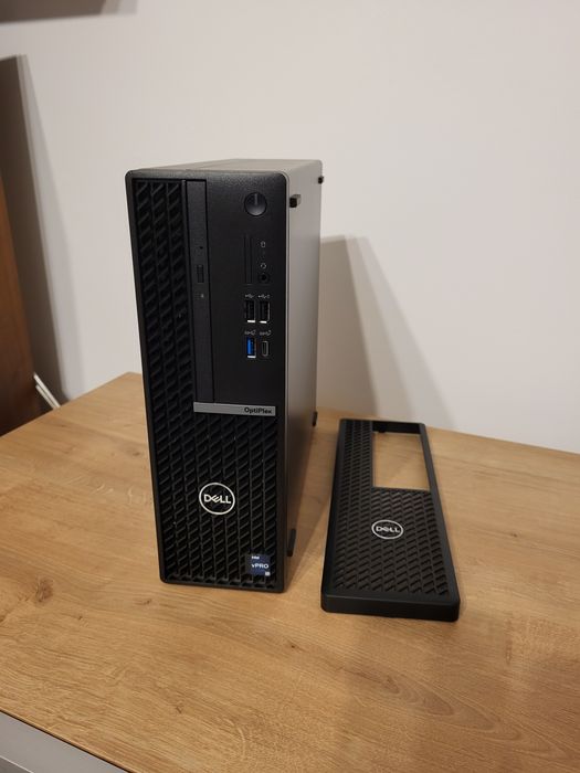 Dell Optiplex SFF 7010 i7 - 13700 2.1GHz 65W - cu suport AIO