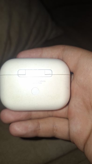 Наушники Airpods
