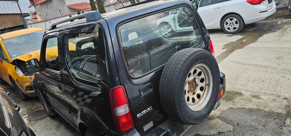 Haion cu luneta Suzuki Jimny 2000 2001 / 2002 2003 / 2004 / 2005 2006