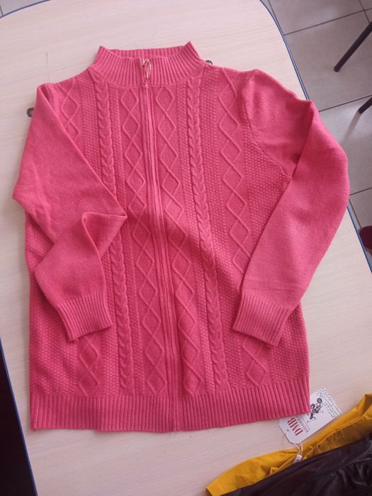 Одежда новая. Не подошёл размер.