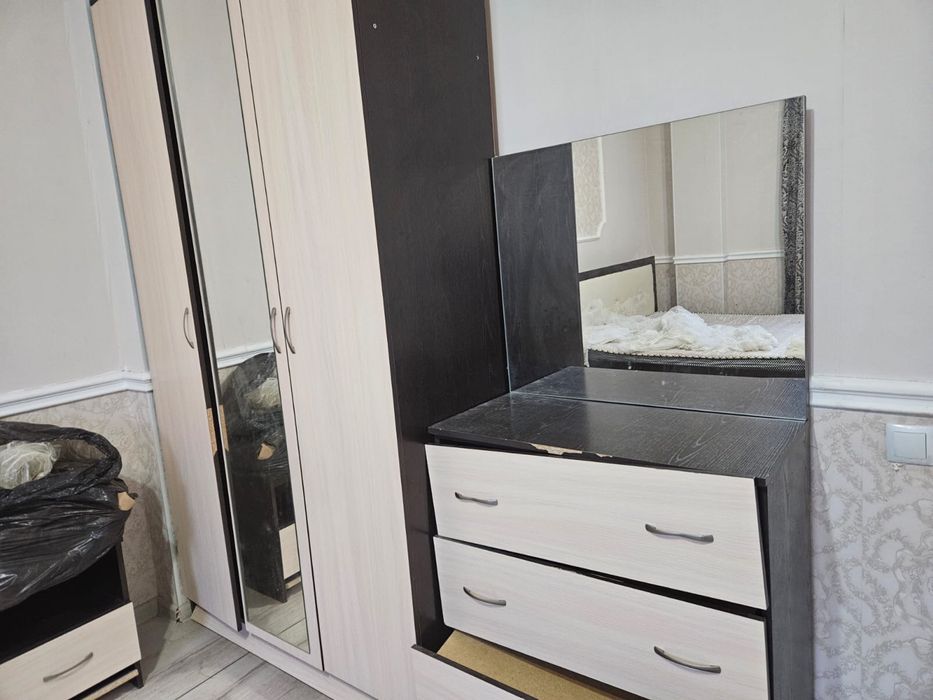 Продам спальный гарнитур, шкаф, тумба