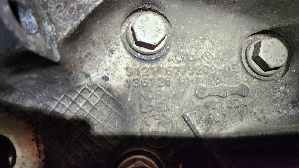 Fuzete fuzeta fata BMW E81 E82 E87 E88 E90 E91 E92 E93 E89 Z4

Pret pe