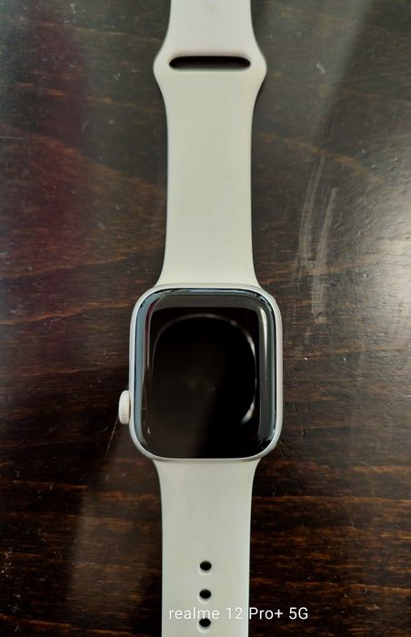 Продавам Apple Watch 7 series