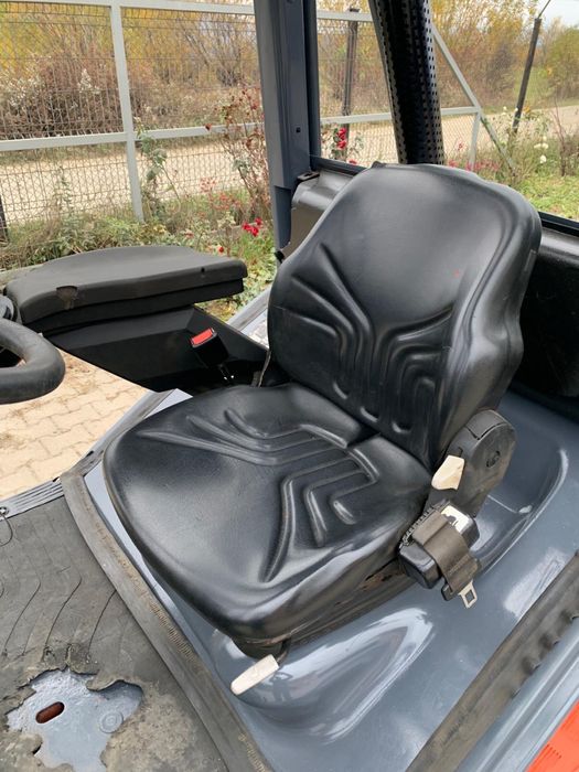 De vanzare sau da inchiriat stivuitor Linde H30 D