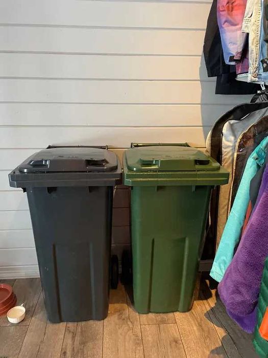 Мусорный бак, мусорный контейнер доставка есть