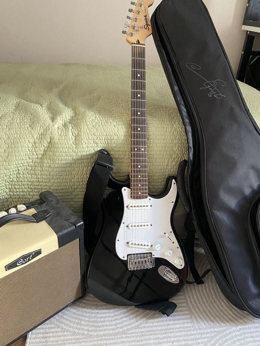 Электрогитара Squier Fender Stratocaster Комбоусилитель Cort