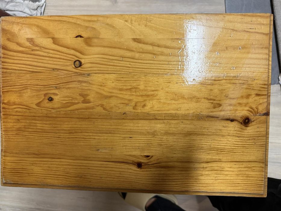 Нощно шкафче дърво