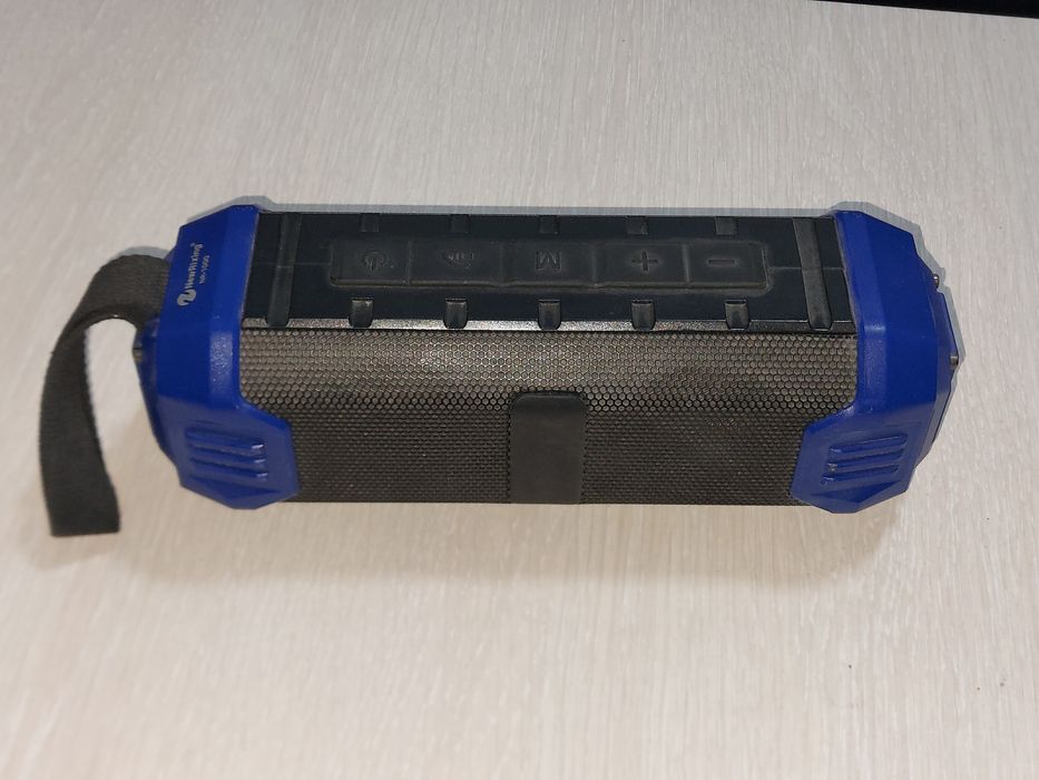 Продаётся портативная колонка