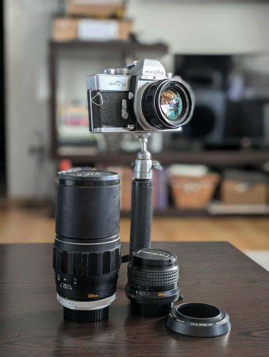 Лентов фотоапарат Minolta SRT 101 с комплект обективи