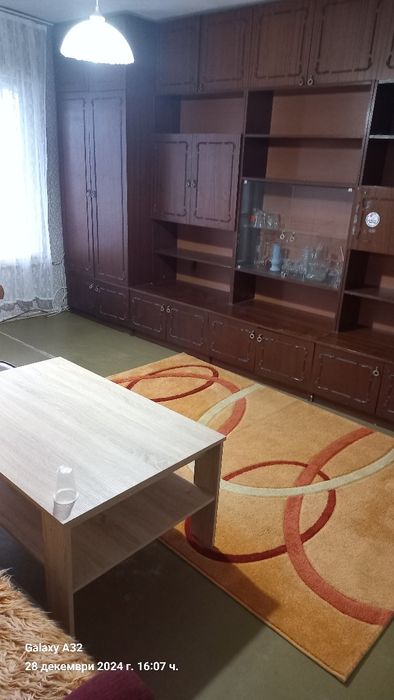 Дава се под наем Тристаен апартамент в Търговище, Център - 75 кв.м за 66300 € - Снимка #16