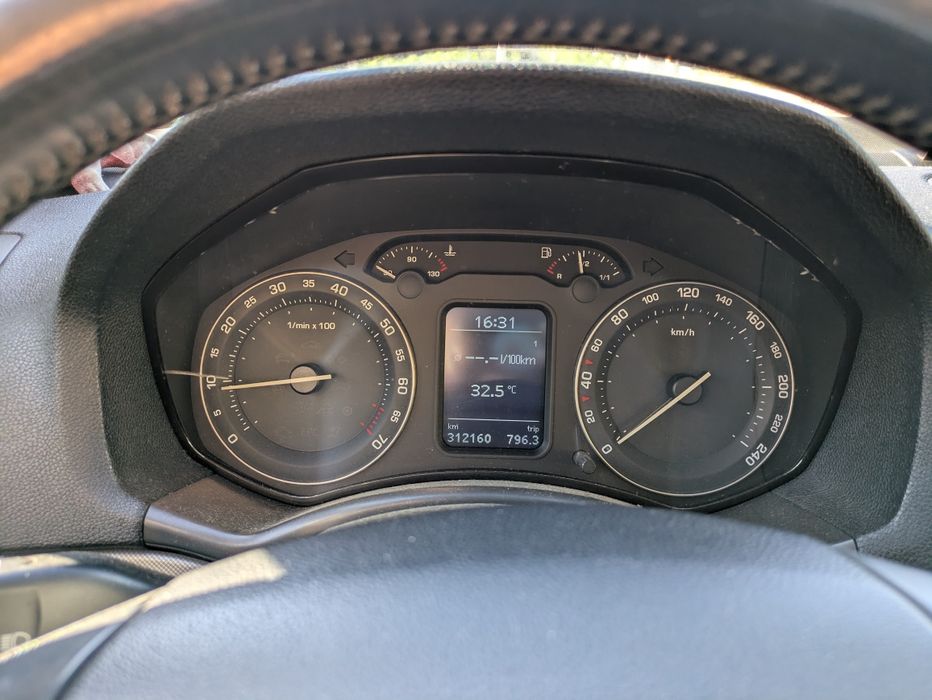 Skoda Octavia 2 2006 1.6 FSI