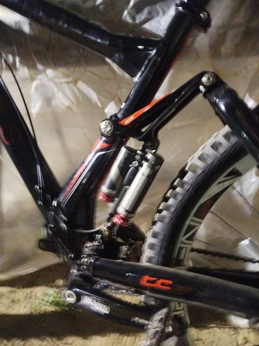 Scott Genius 2017 RockShox Domain